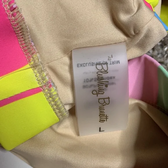 NWT 🏷️ Multi-colored bikini from Blushing Brunette Boutique - Picture 6 of 8